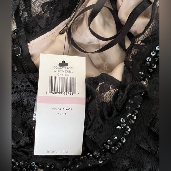 NWT BCBGMaxAzria Y2K Rare Beaded Lace Halter Neck Mini Swing Dress
Size 6 - Picture 7 of 7